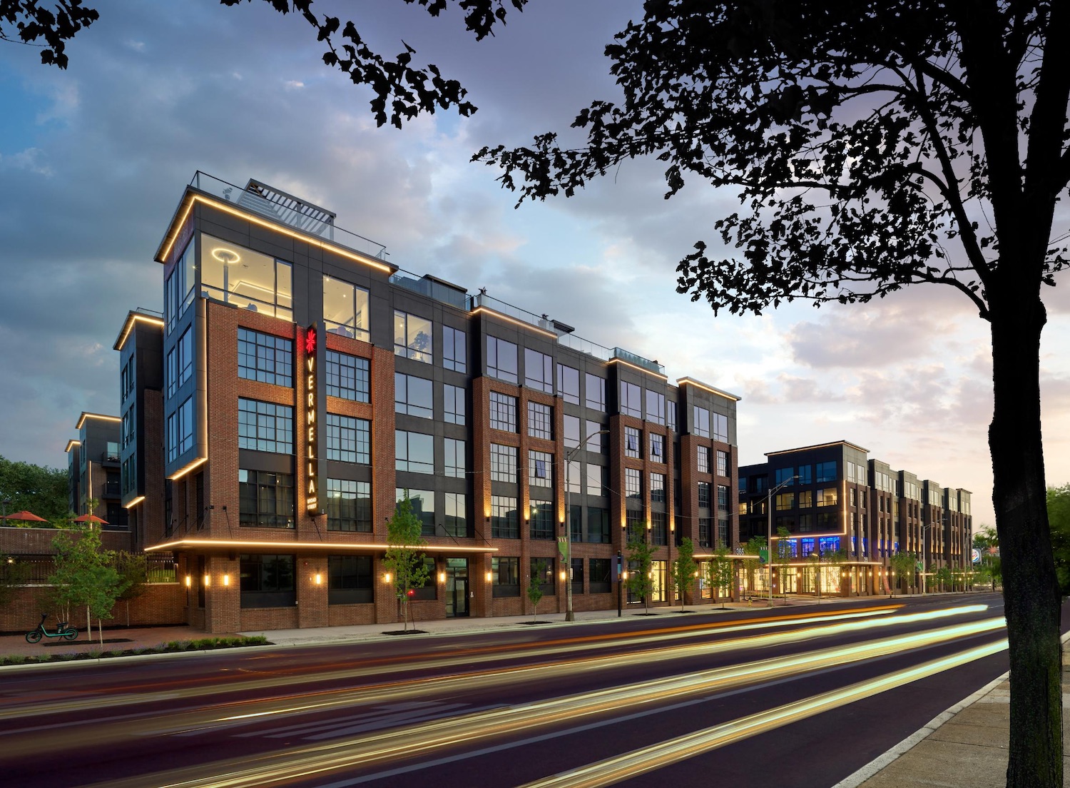 Vermella Broad Street